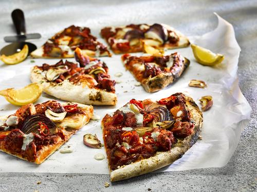 Tandoori chicken pizza